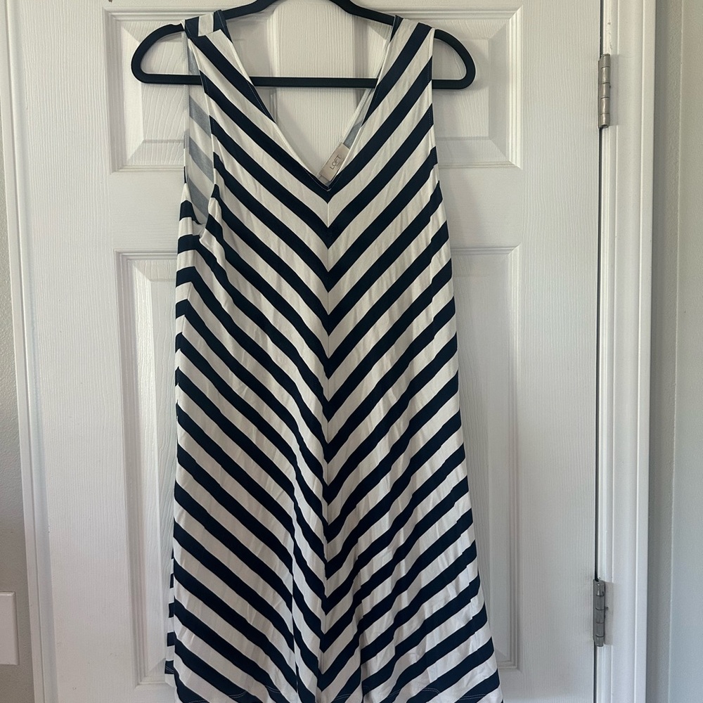 Loft Outlet- V-Neck Sleeveless Navy and Off White striped Dress Size Medium